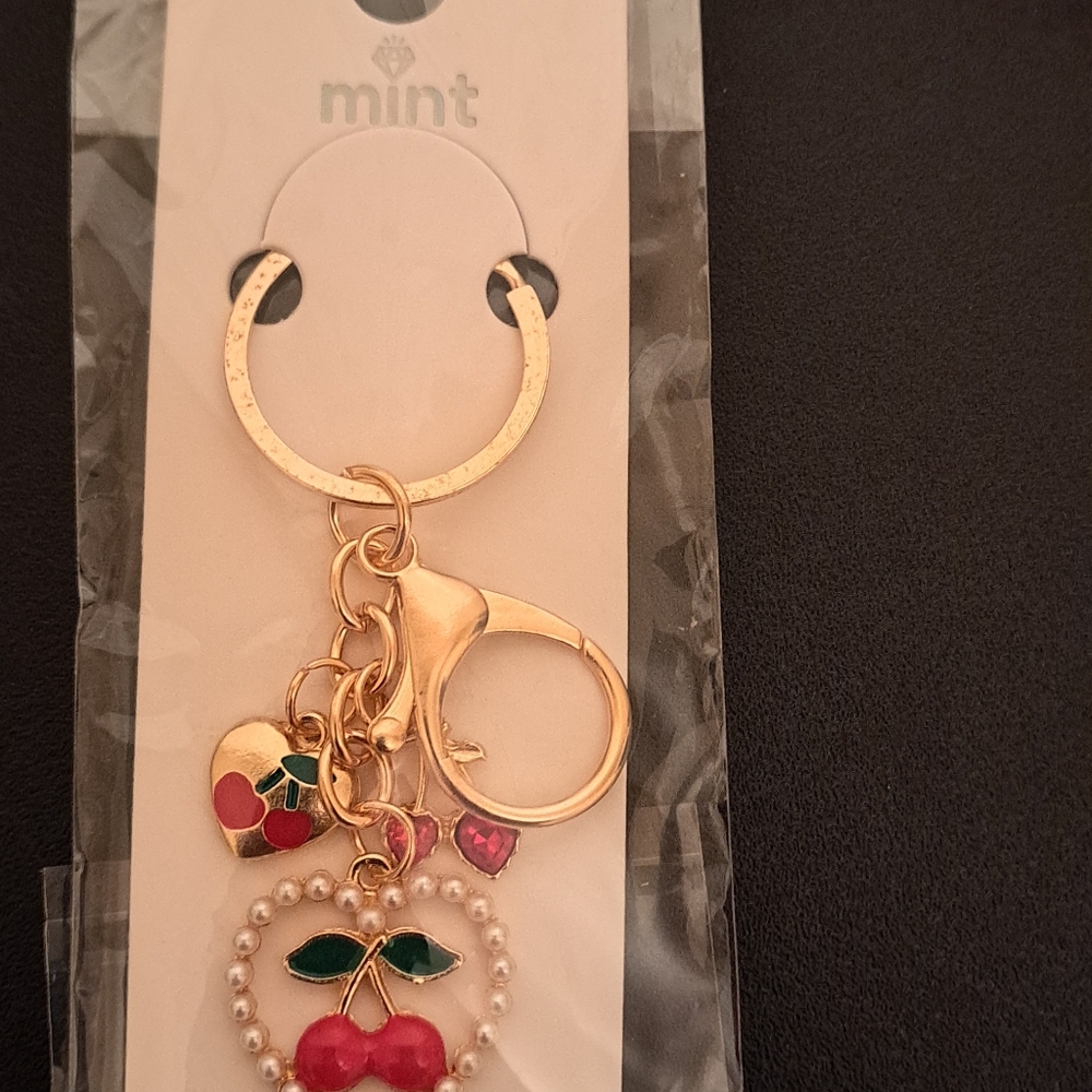 3pc bundle key chain pouch, key chain charm, Smoke & Mirrors Lip Gloss - Picture 7 of 7